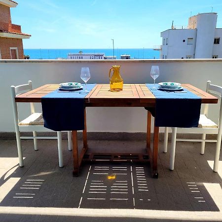 Brezza Di Mare Apartment ลิโด ดิ ออสเตีย ภายนอก รูปภาพ