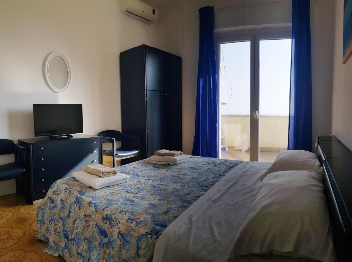 Brezza Di Mare Apartment ลิโด ดิ ออสเตีย ภายนอก รูปภาพ