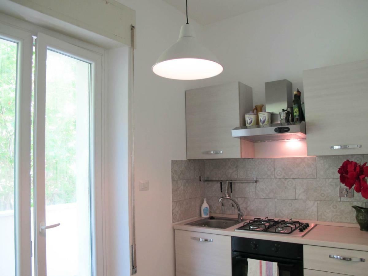 Brezza Di Mare Apartment ลิโด ดิ ออสเตีย ภายนอก รูปภาพ